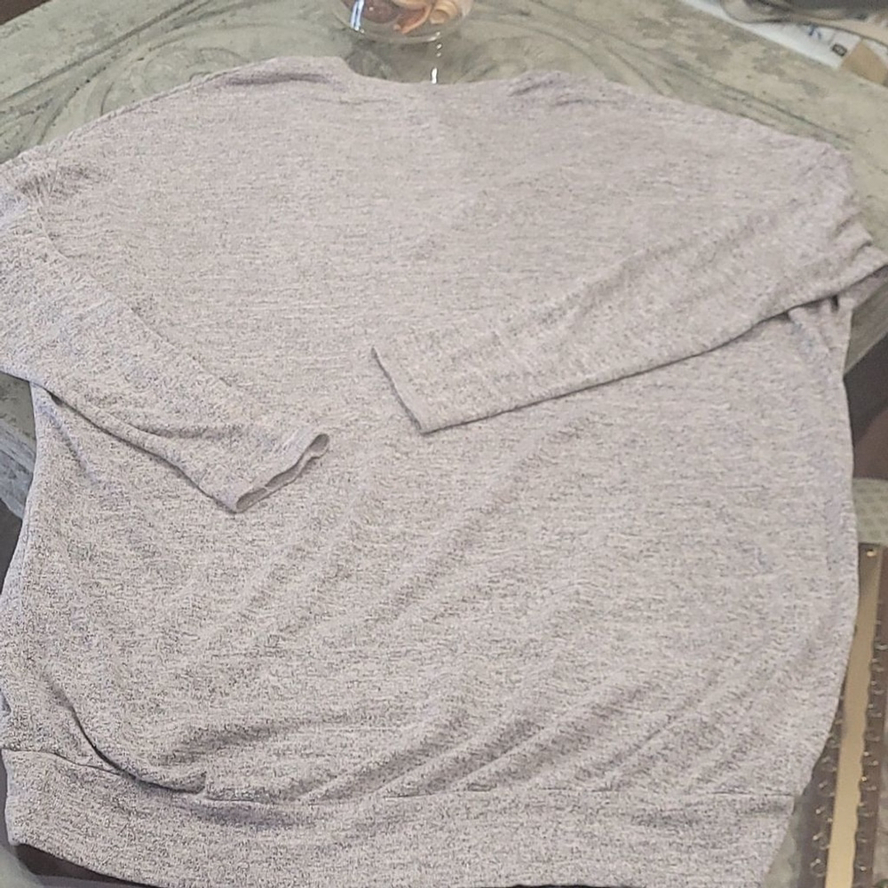 aritzia Wilfred Sweater - Picture 4 of 5